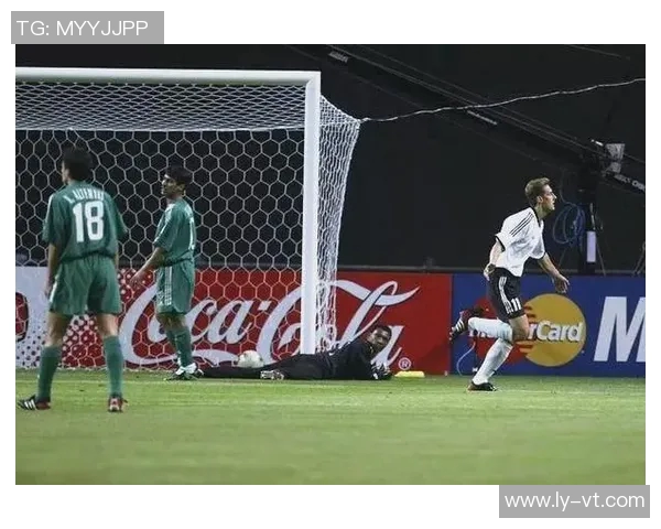 世界杯历史上帽子戏法的传奇球星及其精彩瞬间回顾 世界杯历史上帽子戏法的传奇球星及其精彩瞬间回顾